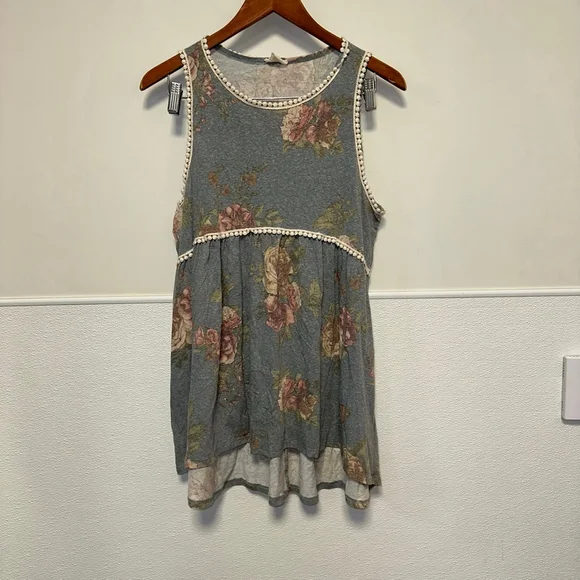 143 Story By Line Uo Women's Grey Pink Floral Tunic Top Size L - Picture 1 of 11